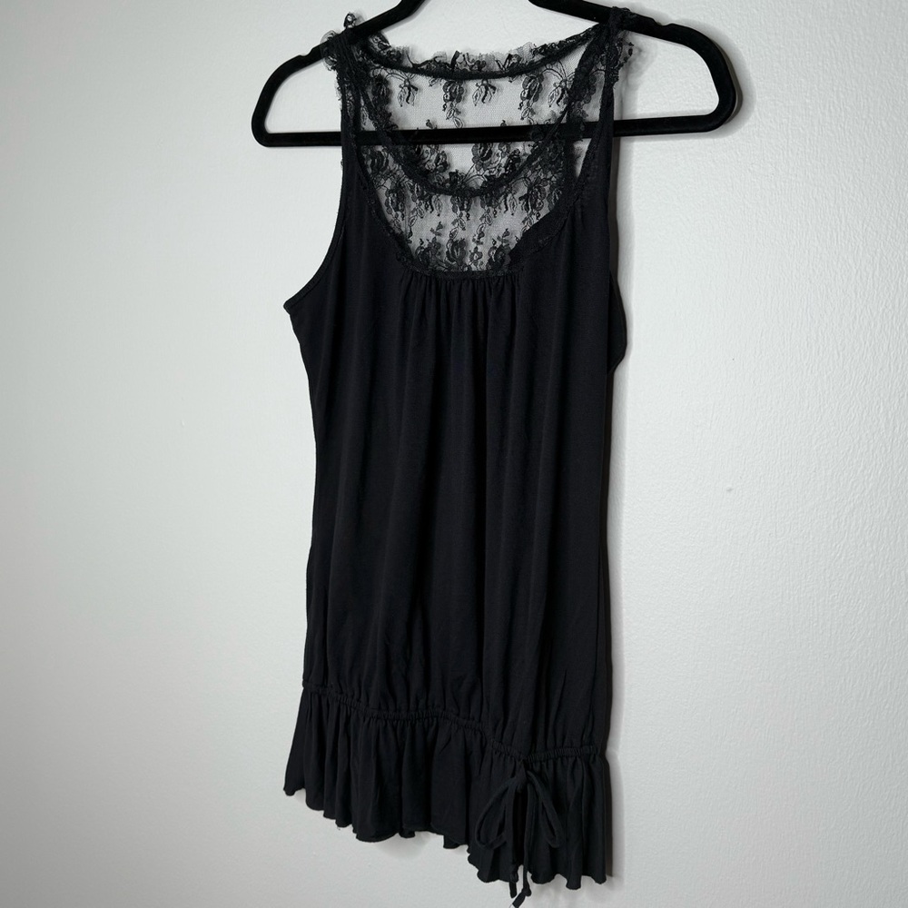 Tinsley Black Lace Trim Tank Top Ruffled Peplum Hem Soft Goth Layering 90s Y2K L